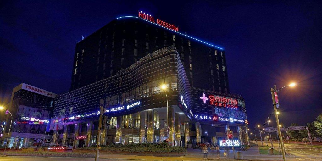 Hotel Rzeszow Bagian luar foto