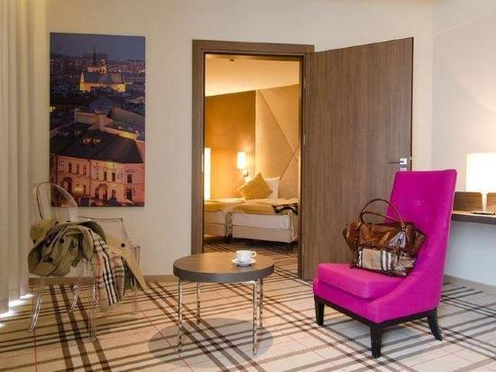 Hotel Rzeszow Bagian luar foto