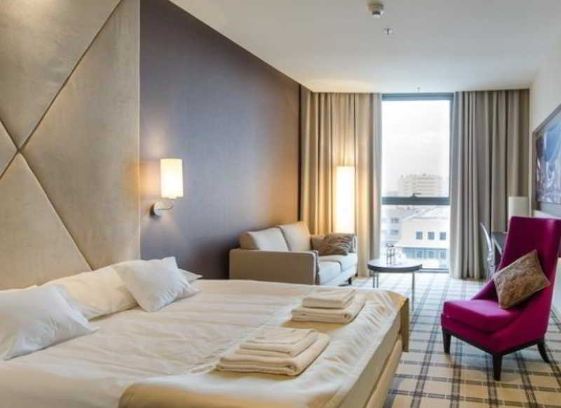 Hotel Rzeszow Bagian luar foto