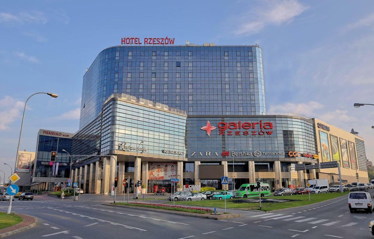 Hotel Rzeszow Bagian luar foto
