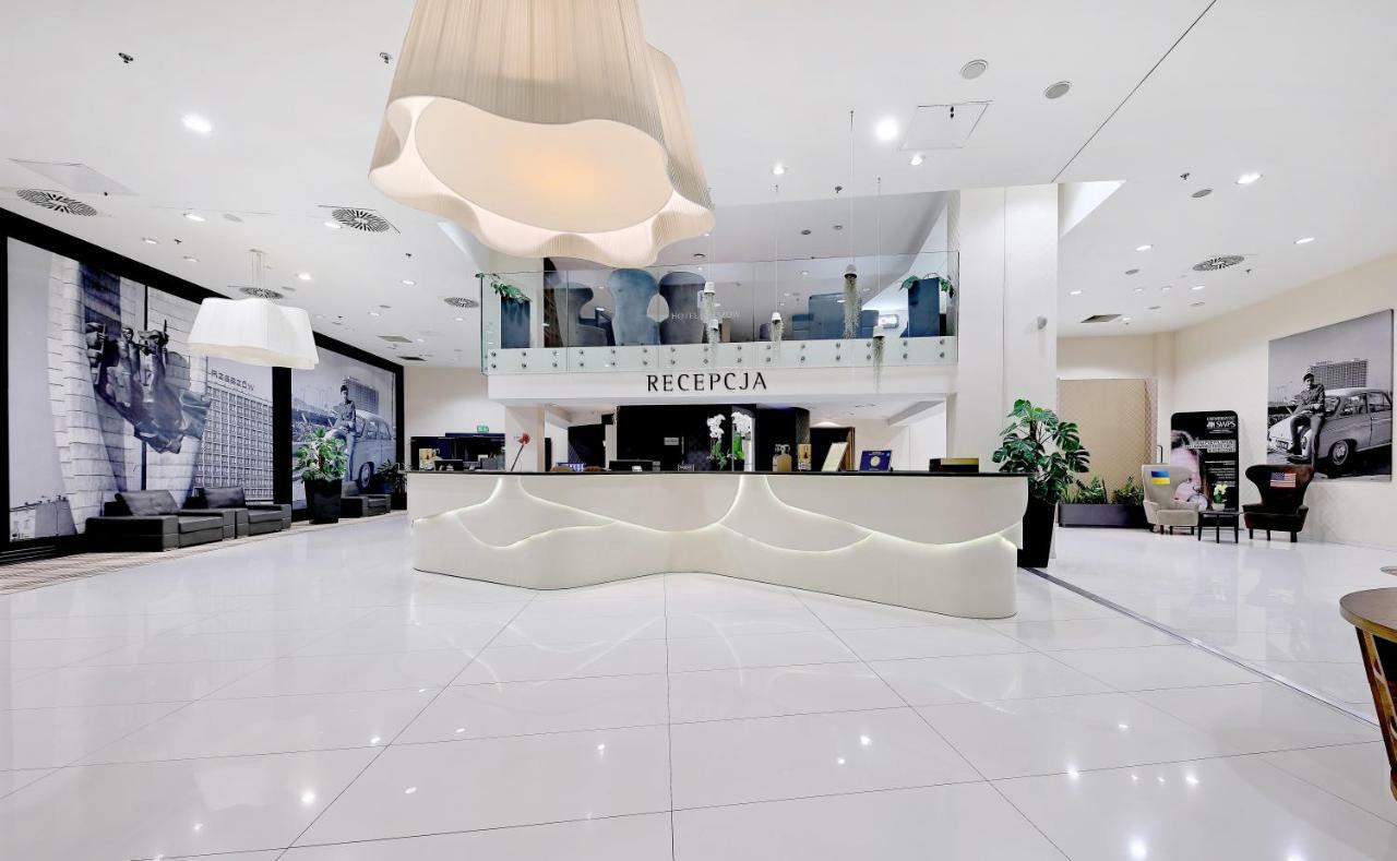 Hotel Rzeszow Bagian luar foto
