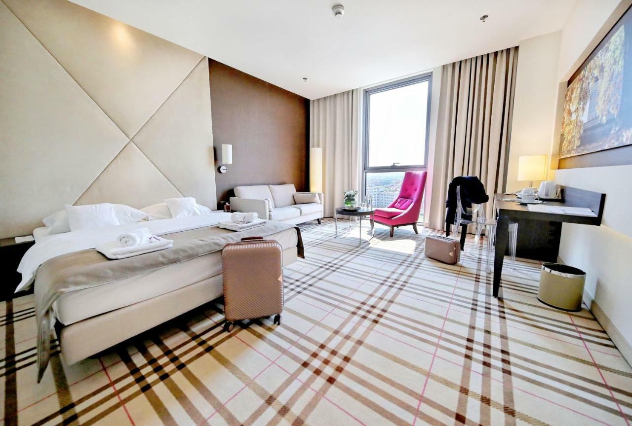 Hotel Rzeszow Bagian luar foto
