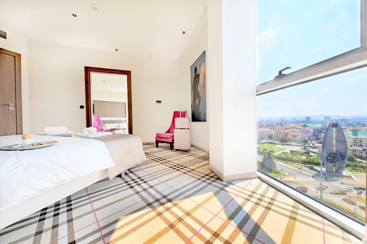 Hotel Rzeszow Bagian luar foto
