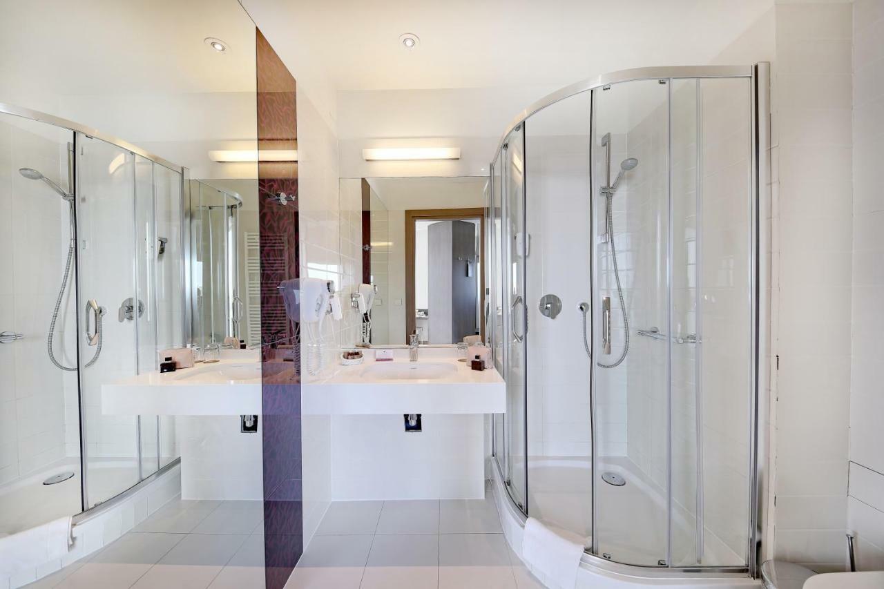 Hotel Rzeszow Bagian luar foto